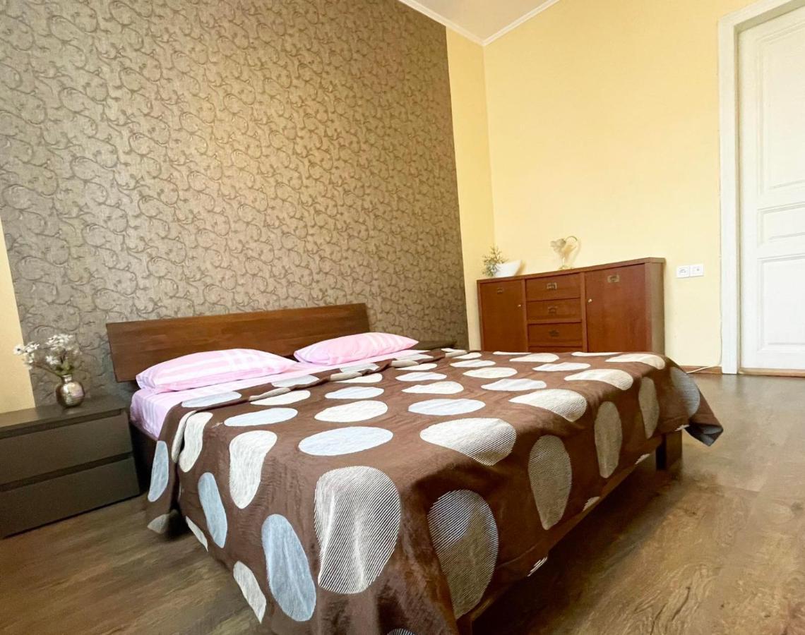 крехівська 5,апартаменти в центрі, дві спальні