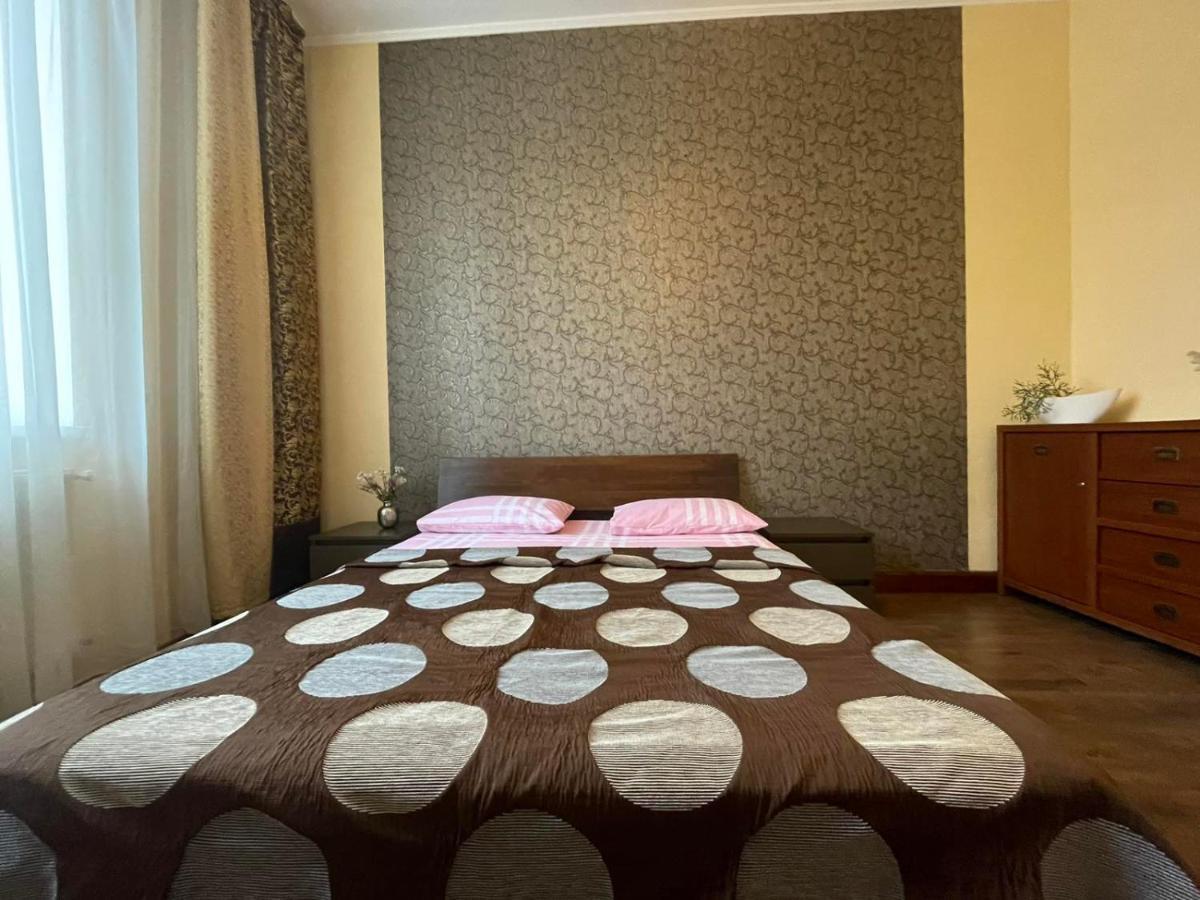 крехівська 5,апартаменти в центрі, дві спальні Lviv