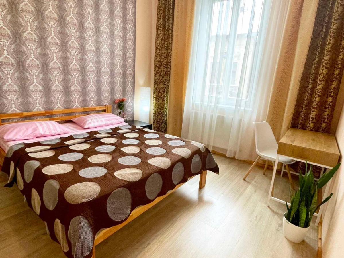 крехівська 5,апартаменти в центрі, дві спальні *
